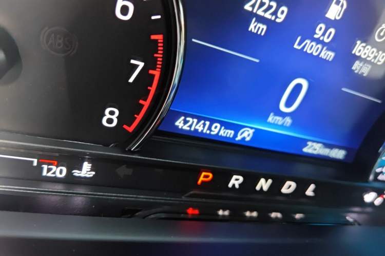 Used Ford Escape 2020 EcoBoost 245 Two-Wheel-Drive Titanium Edition Odometer Close Up
