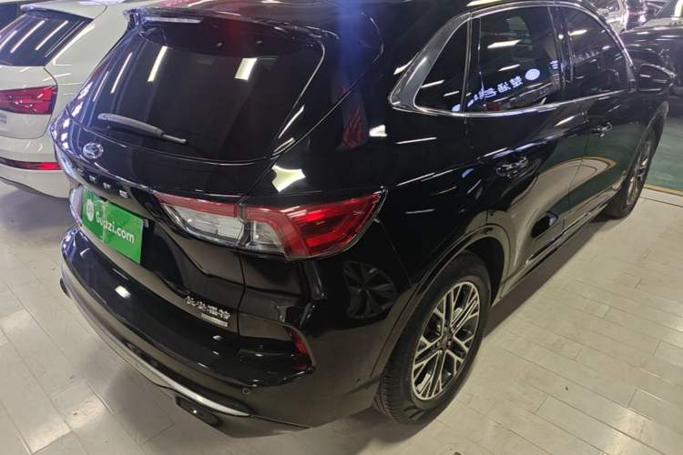 Used Ford Escape 2020 EcoBoost 245 Four-Wheel Drive Luxury Edition Rear Right 45 Deg