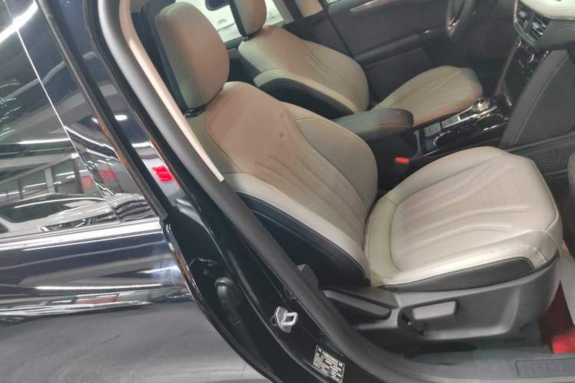 Used Ford Escape 2020 EcoBoost 245 Two-Wheel-Drive Titanium Edition Right Front Seat