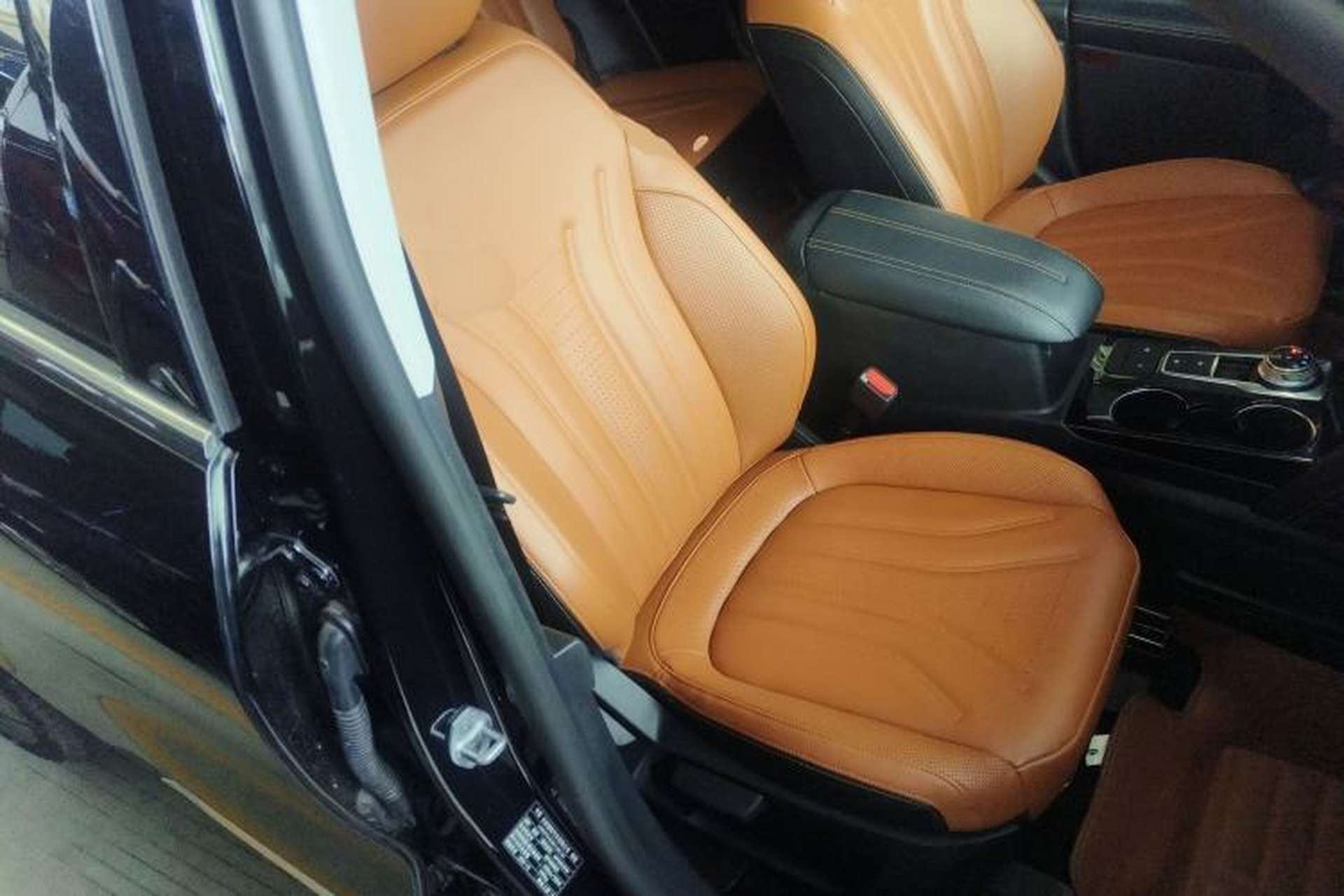 Used Ford Escape 2020 EcoBoost 245 Two-Wheel-Drive Titanium Edition Right Front Seat