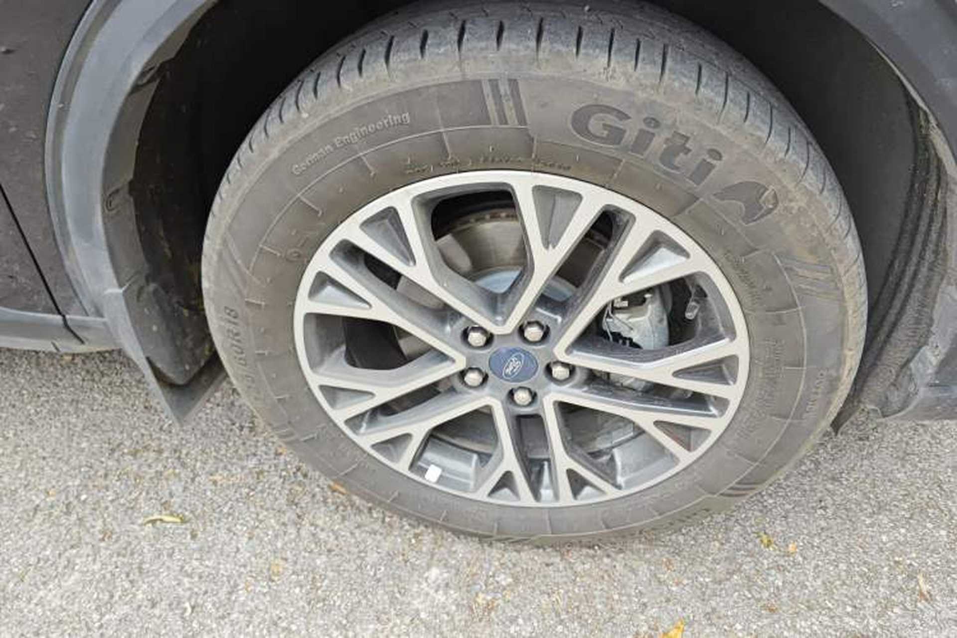 Used Ford Escape 2020 EcoBoost 245 Two-Wheel Drive Smart & Enjoyment Model Right Front Wheel Hub