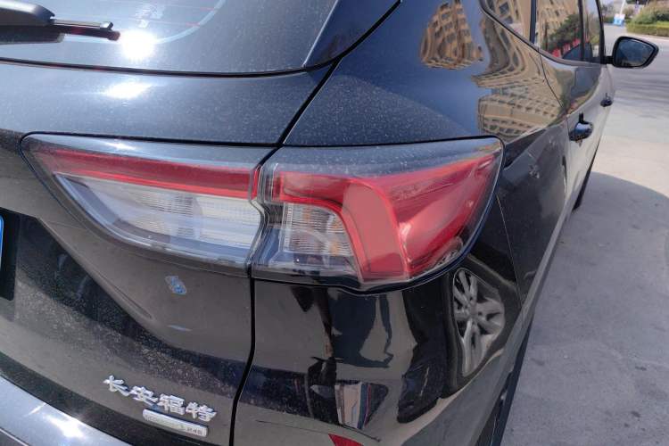 Used Ford Escape 2020 EcoBoost 245 Two-Wheel-Drive Comfort Edition Right Rear Taillight