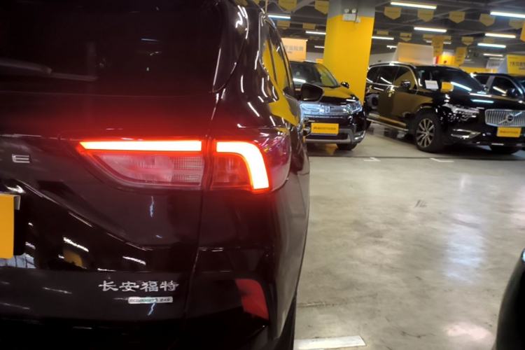 Used Ford Escape 2020 EcoBoost 245 Two-Wheel-Drive Titanium Edition Right Rear Taillight