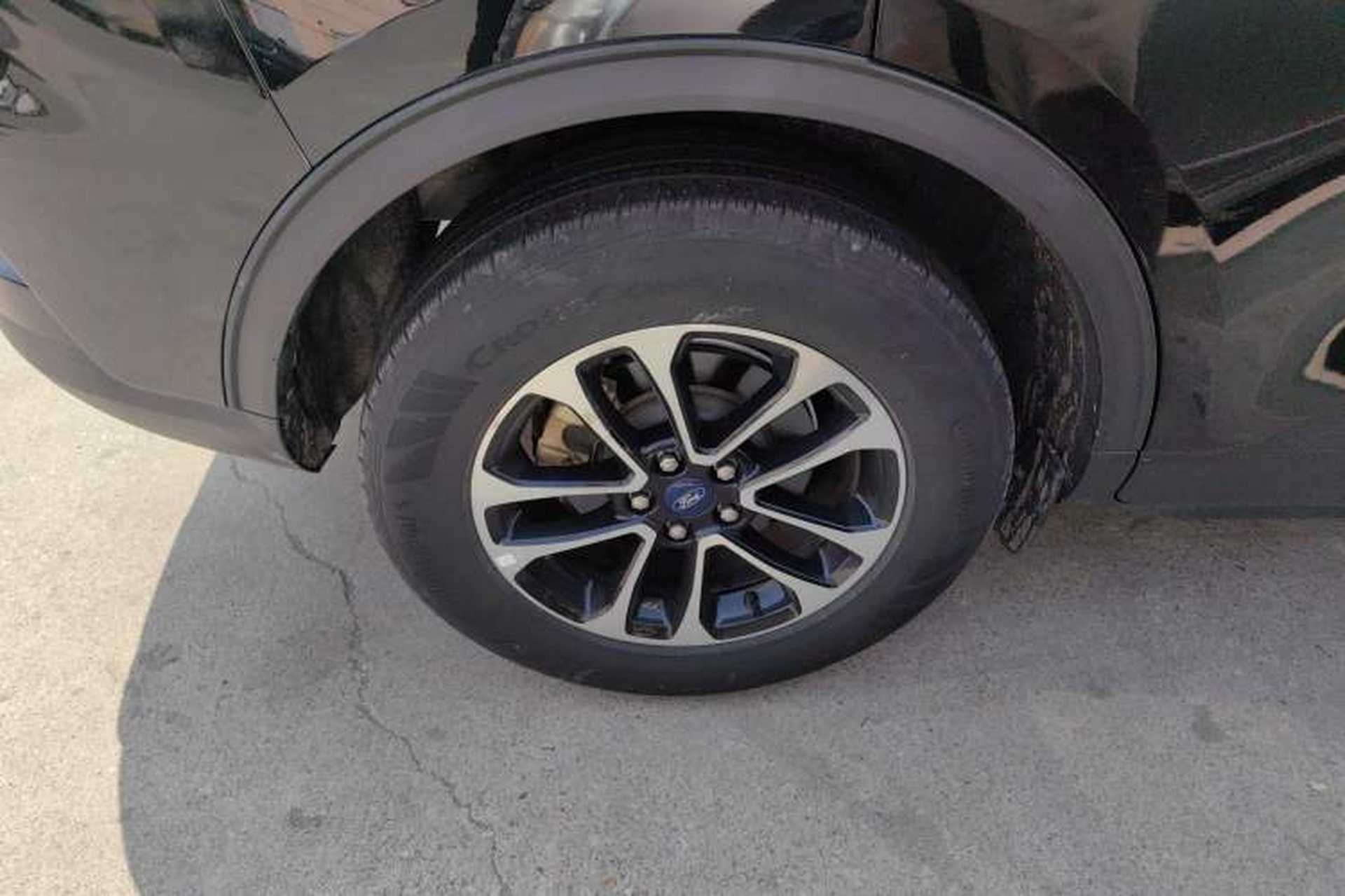 Used Ford Escape 2020 EcoBoost 245 Two-Wheel-Drive Comfort Edition Right Rear Wheel Hub