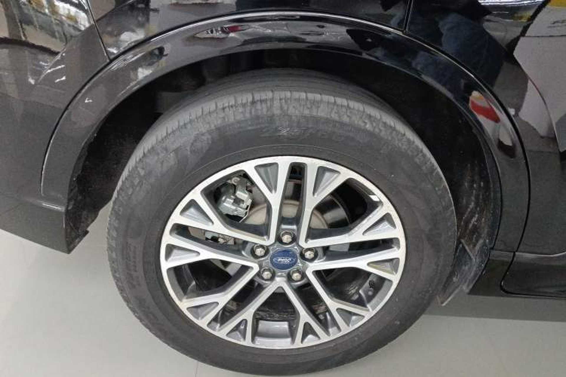 Used Ford Escape 2020 EcoBoost 245 Two-Wheel Drive Smart & Enjoyment Model Right Rear Wheel Hub