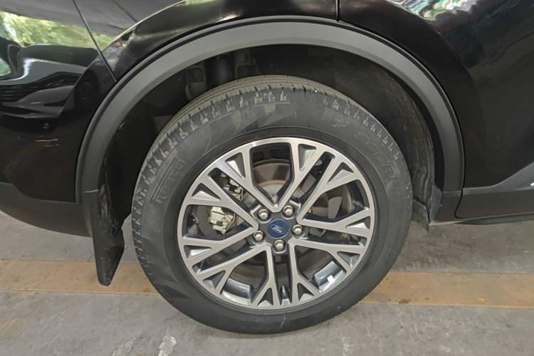 Used Ford Escape 2020 EcoBoost 245 Two-Wheel Drive Smart & Enjoyment Model Right Rear Wheel Hub