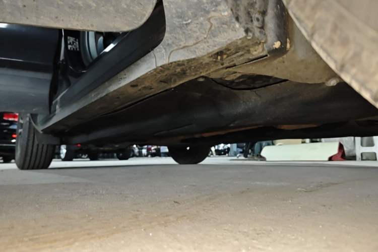 Used Ford Escape 2020 EcoBoost 245 Two-Wheel-Drive Comfort Edition Right Side Sill