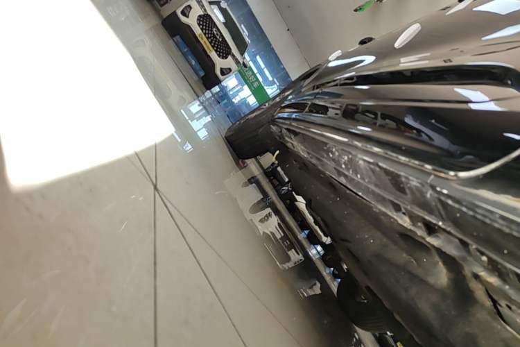 Used Ford Escape 2020 EcoBoost 245 Four-Wheel Drive ST-LINE Deluxe Edition Right Side Sill