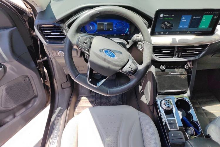 Used Ford Escape 2020 EcoBoost 245 Four-Wheel Drive Luxury Edition Steering Wheel