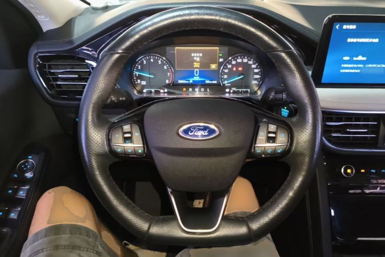 Used Ford Escape 2020 EcoBoost 245 Two-Wheel-Drive Comfort Edition Steering Wheel