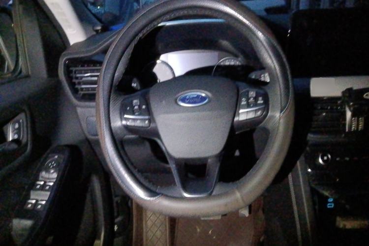 Used Ford Escape 2020 EcoBoost 245 Two-Wheel-Drive Comfort Edition Steering Wheel