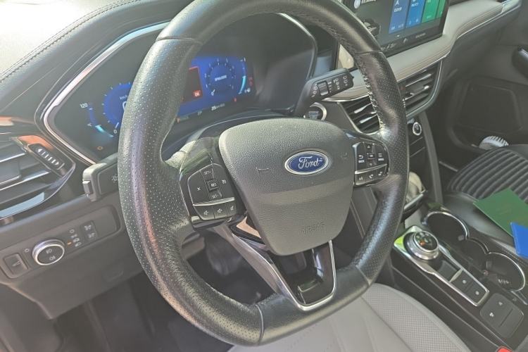 Used Ford Escape 2020 EcoBoost 245 Four-Wheel Drive Luxury Edition Steering Wheel