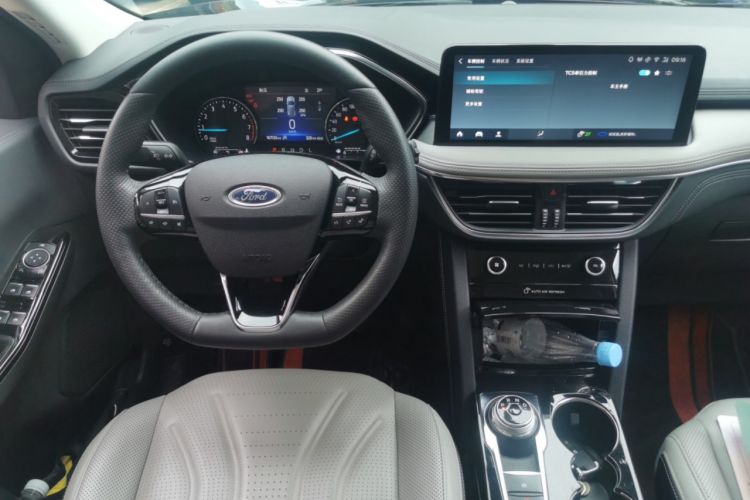 Used Ford Escape 2020 EcoBoost 245 Four-Wheel Drive Titanium Edition Steering Wheel