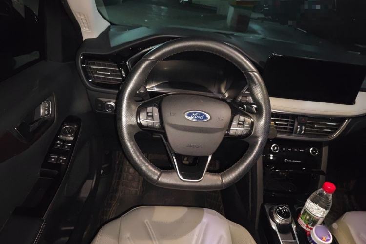 Used Ford Escape 2020 EcoBoost 245 Four-Wheel Drive Luxury Edition Steering Wheel