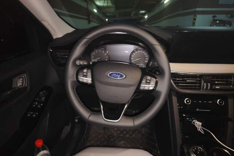Used Ford Escape 2020 EcoBoost 245 Two-Wheel Drive Smart & Enjoyment Model Steering Wheel