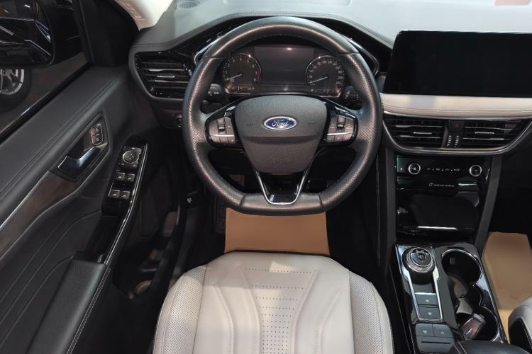Used Ford Escape 2020 EcoBoost 245 Two-Wheel-Drive Titanium Edition Steering Wheel