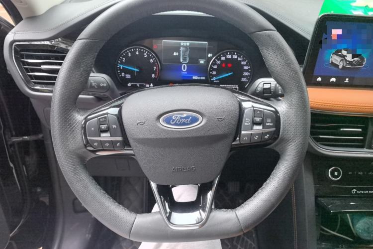 Used Ford Escape 2020 EcoBoost 245 Two-Wheel-Drive Titanium Edition Steering Wheel