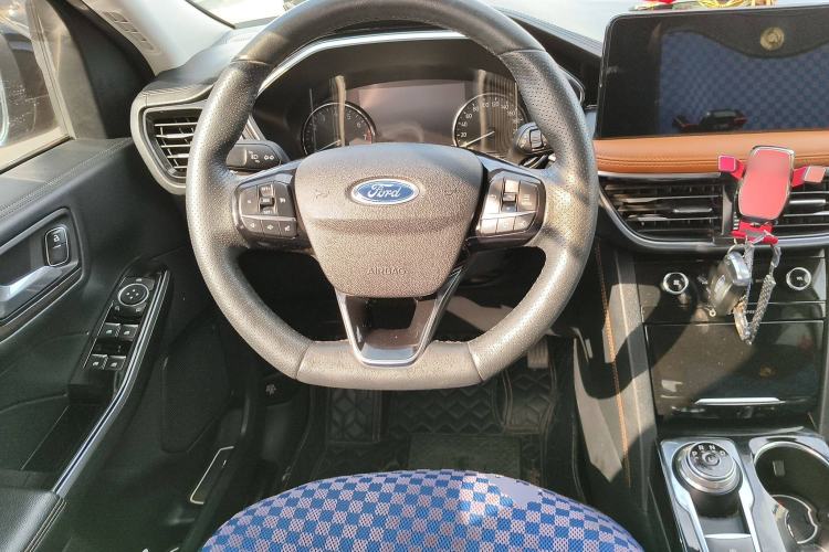 Used Ford Escape 2020 EcoBoost 245 Four-Wheel Drive Titanium Edition Steering Wheel