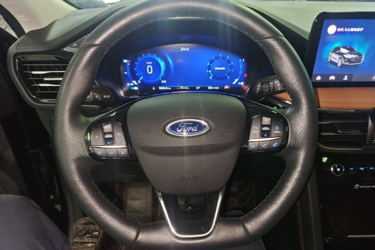 Used Ford Escape 2020 EcoBoost 245 Four-Wheel Drive Luxury Edition Steering Wheel