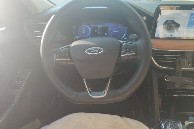Used Ford Escape 2020 EcoBoost 245 Four-Wheel Drive Luxury Edition Steering Wheel