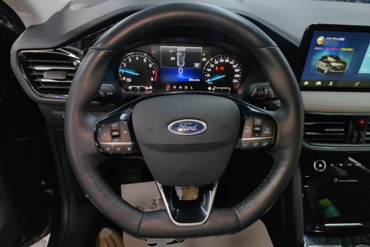 Used Ford Escape 2020 EcoBoost 245 Two-Wheel-Drive Titanium Edition Steering Wheel