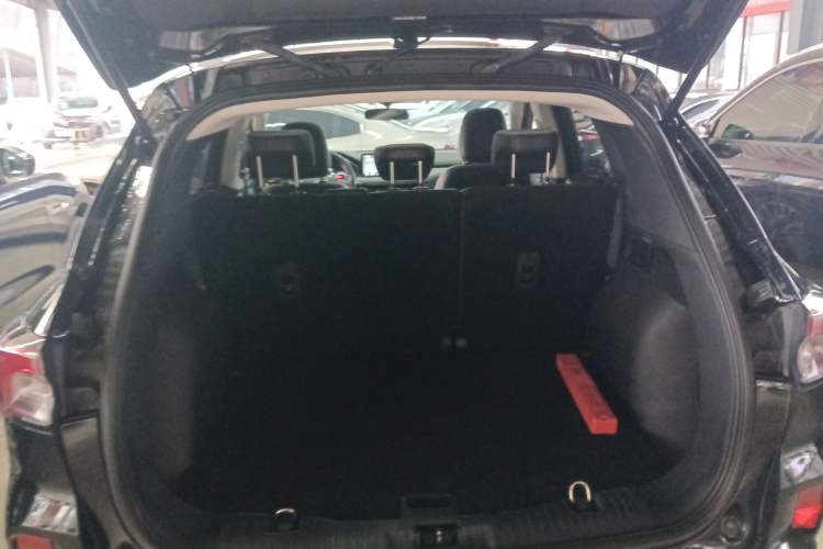 Used Ford Escape 2020 EcoBoost 245 Two-Wheel-Drive Comfort Edition Trunk