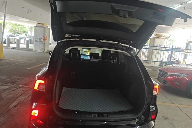 Used Ford Escape 2020 EcoBoost 245 Two-Wheel Drive Smart & Enjoyment Model Trunk
