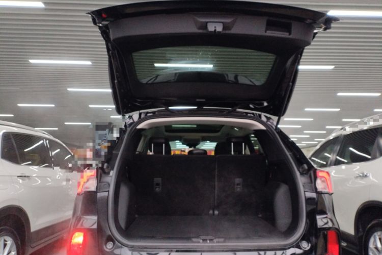 Used Ford Escape 2020 EcoBoost 245 Two-Wheel-Drive Titanium Edition Trunk