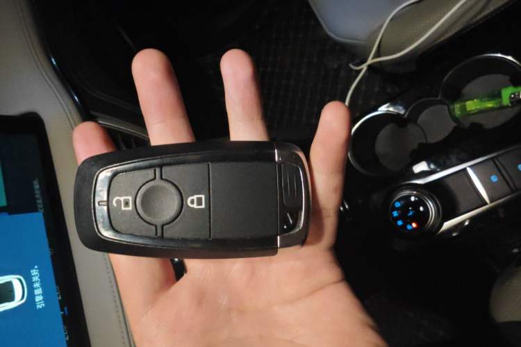 Used Ford Escape 2020 EcoBoost 245 Two-Wheel Drive Smart & Enjoyment Model Vehicle Key