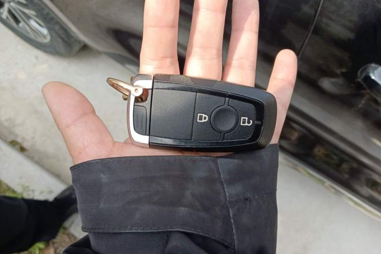 Used Ford Escape 2020 EcoBoost 245 Four-Wheel Drive Titanium Edition Vehicle Key