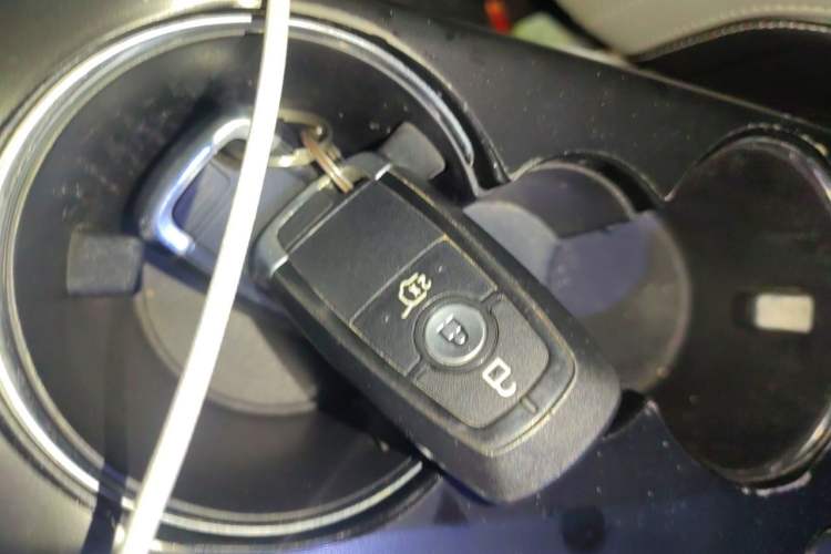 Used Ford Escape 2020 EcoBoost 245 Two-Wheel Drive Smart & Enjoyment Model Vehicle Key