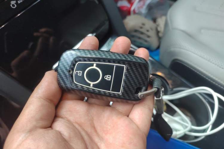 Used Ford Escape 2020 EcoBoost 245 Four-Wheel Drive Titanium Edition Vehicle Key