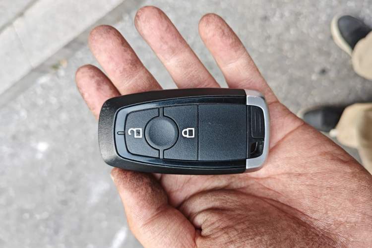 Used Ford Escape 2020 EcoBoost 245 Two-Wheel-Drive Titanium Edition Vehicle Key