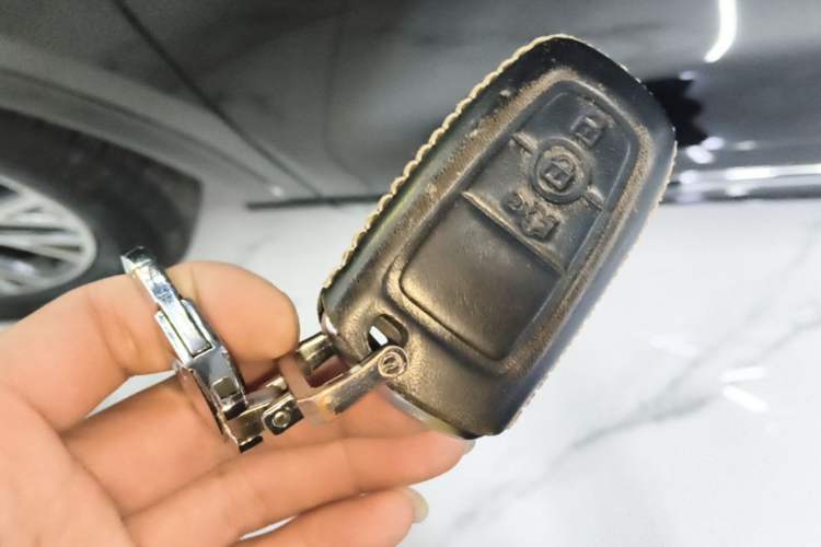 Used Ford Escape 2020 EcoBoost 245 Four-Wheel Drive Luxury Edition Vehicle Key