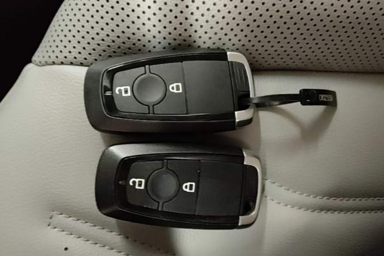 Used Ford Escape 2020 EcoBoost 245 Two-Wheel-Drive Titanium Edition Vehicle Key