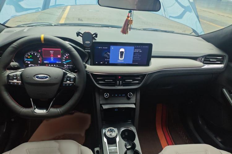 Used Ford Escape 2020 EcoBoost 245 Two-Wheel-Drive Titanium Edition Audio And AC Panel
