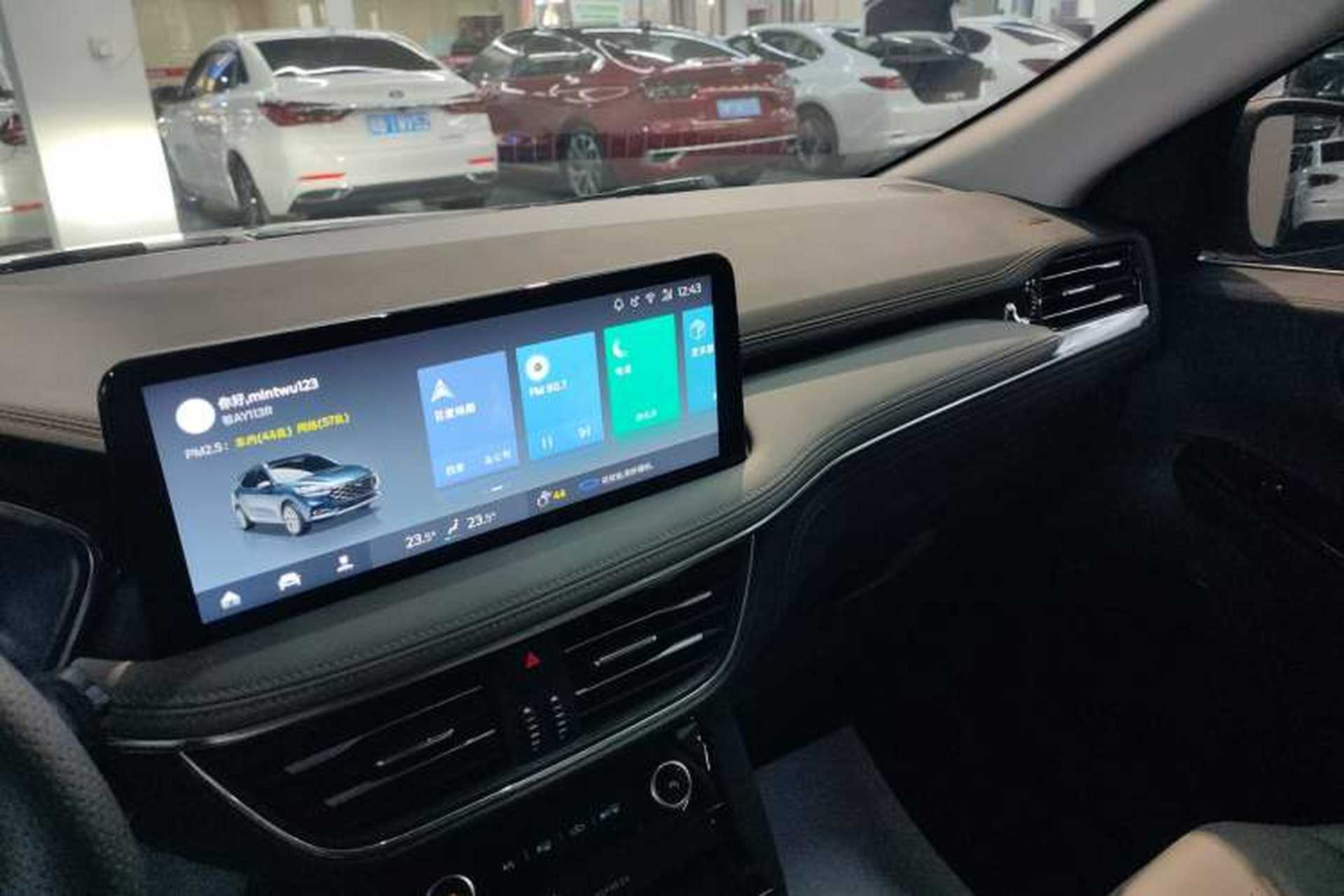 Used Ford Escape 2020 EcoBoost 245 Two-Wheel-Drive Titanium Edition Audio And AC Panel