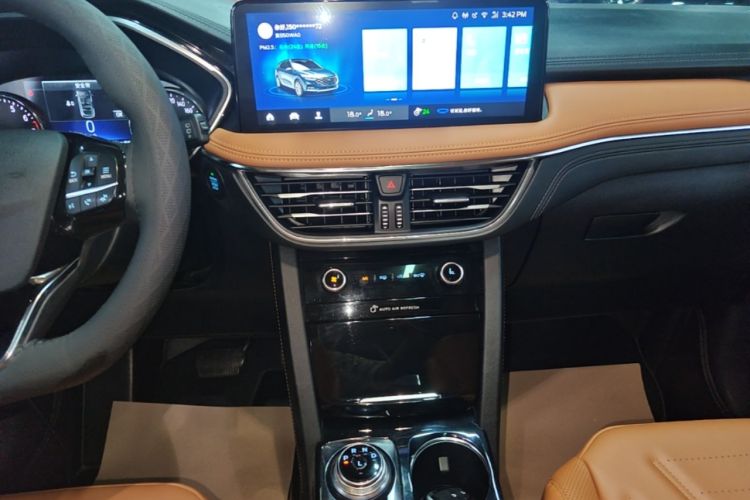 Used Ford Escape 2020 EcoBoost 245 Two-Wheel-Drive Titanium Edition Audio And AC Panel