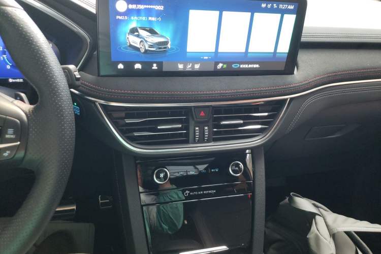 Used Ford Escape 2020 EcoBoost 245 Four-Wheel Drive ST-LINE Deluxe Edition Audio And AC Panel