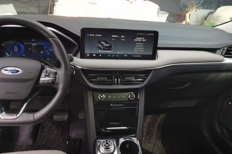 Used Ford Escape 2020 EcoBoost 245 Four-Wheel Drive Luxury Edition Audio And AC Panel