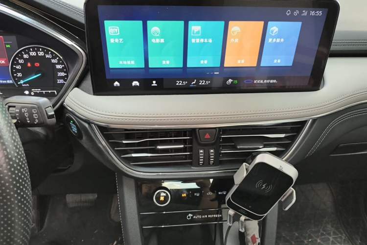 Used Ford Escape 2020 EcoBoost 245 Two-Wheel-Drive Titanium Edition Audio And AC Panel