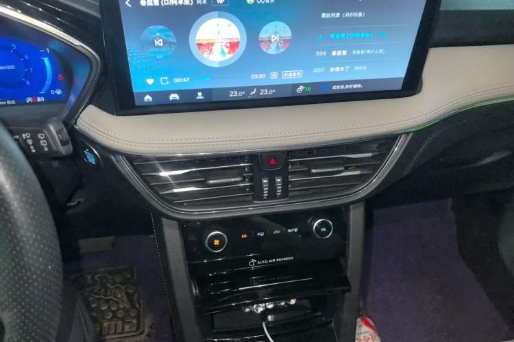 Used Ford Escape 2020 EcoBoost 245 Two-Wheel Drive Smart & Enjoyment Model Audio And AC Panel