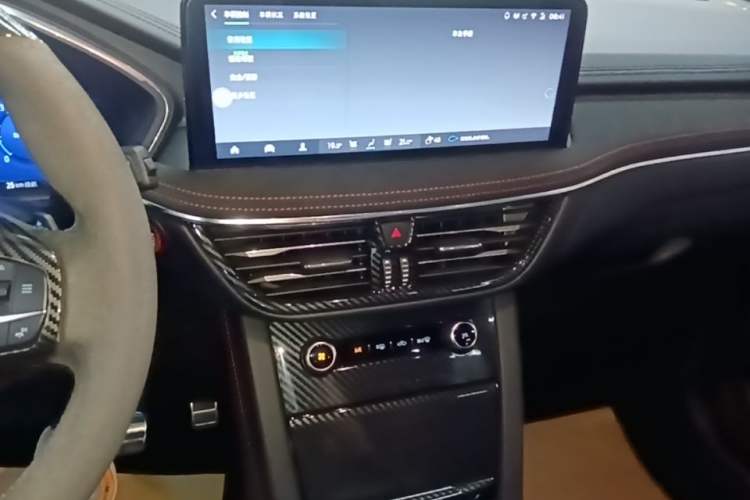 Used Ford Escape 2020 EcoBoost 245 Four-Wheel Drive ST-LINE Deluxe Edition Audio And AC Panel