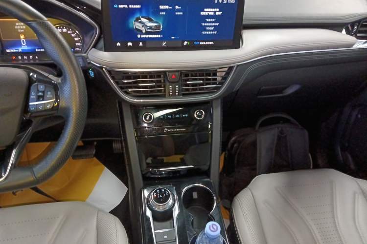 Used Ford Escape 2020 EcoBoost 245 Two-Wheel-Drive Titanium Edition Audio And AC Panel