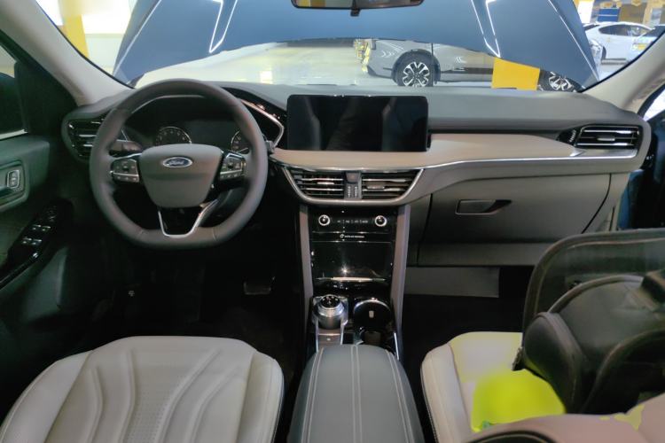 Used Ford Escape 2020 EcoBoost 245 Two-Wheel-Drive Titanium Edition Center Console