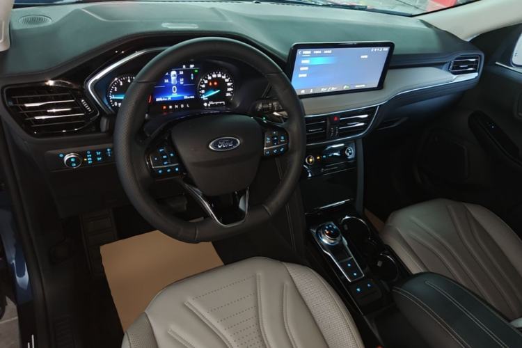 Used Ford Escape 2020 EcoBoost 245 Two-Wheel-Drive Titanium Edition Center Console