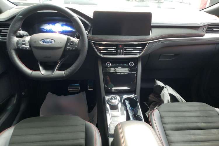 Used Ford Escape 2020 EcoBoost 245 Four-Wheel Drive ST-LINE Deluxe Edition Center Console