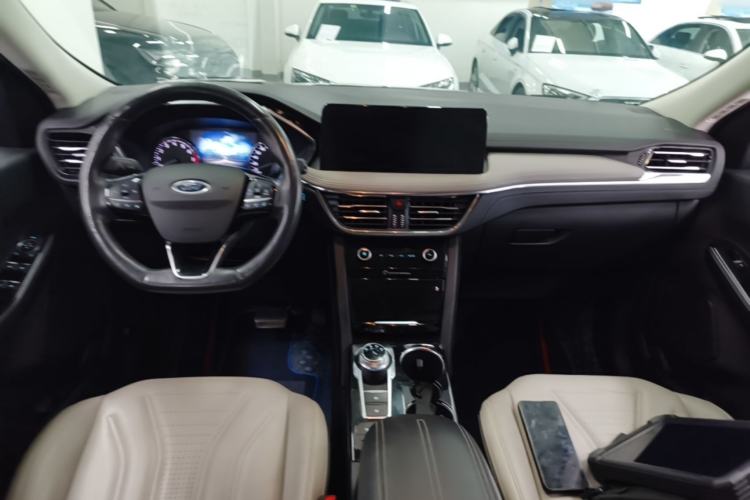 Used Ford Escape 2020 EcoBoost 245 Four-Wheel Drive ST-LINE Deluxe Edition Center Console