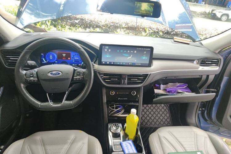 Used Ford Escape 2020 EcoBoost 245 Two-Wheel Drive Smart & Enjoyment Model Center Console