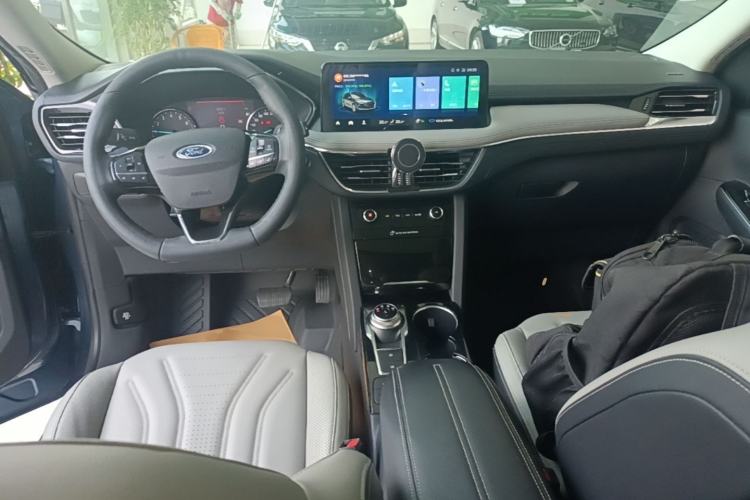 Used Ford Escape 2020 EcoBoost 245 Four-Wheel Drive Titanium Edition Center Console
